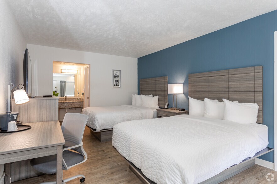 More Photos Of 3030 N Roberts Ave, Lumberton Hotel For Sale