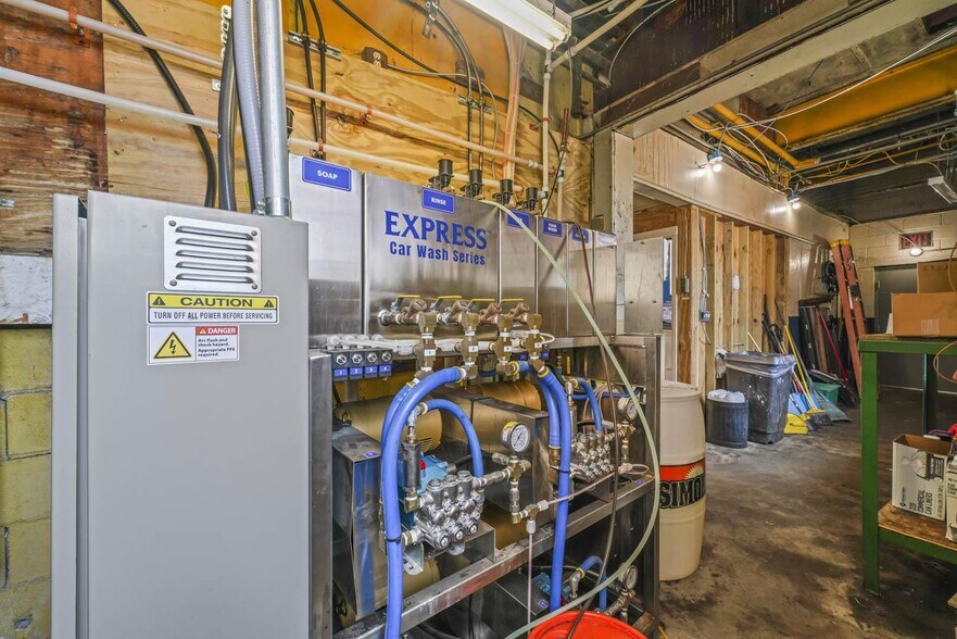 More Photos Of 690-696 River St, Troy Freestanding For Sale