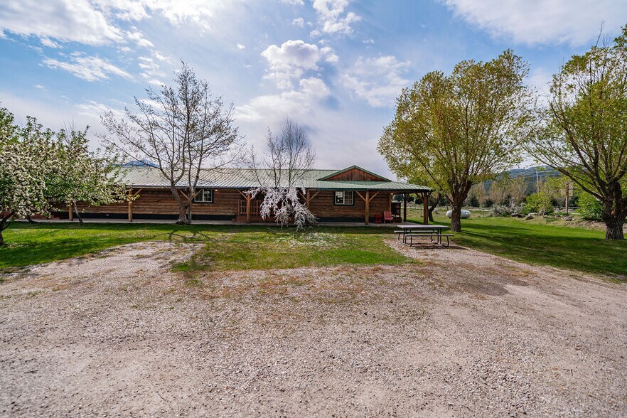 More Photos Of 3427 Swan Valley Hwy, Irwin Hotel For Sale