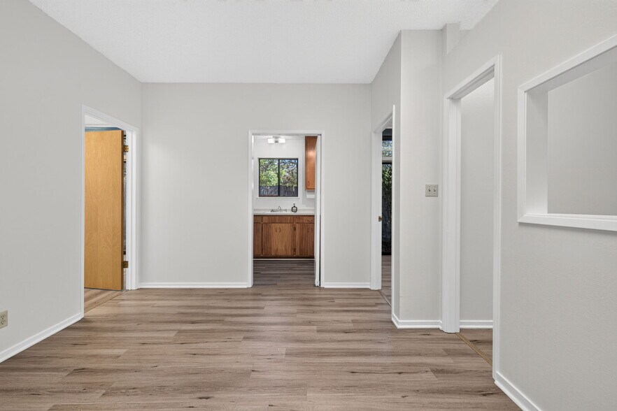 More Photos Of 7 Page St, Cotati Medical For Sale