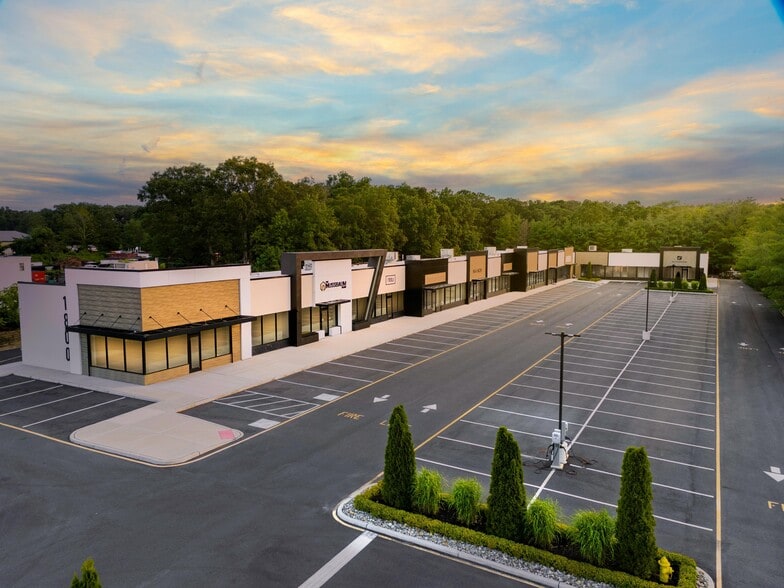 More Photos Of 1800 Lakewood Rd, Toms River Storefront Retail Office For Lease