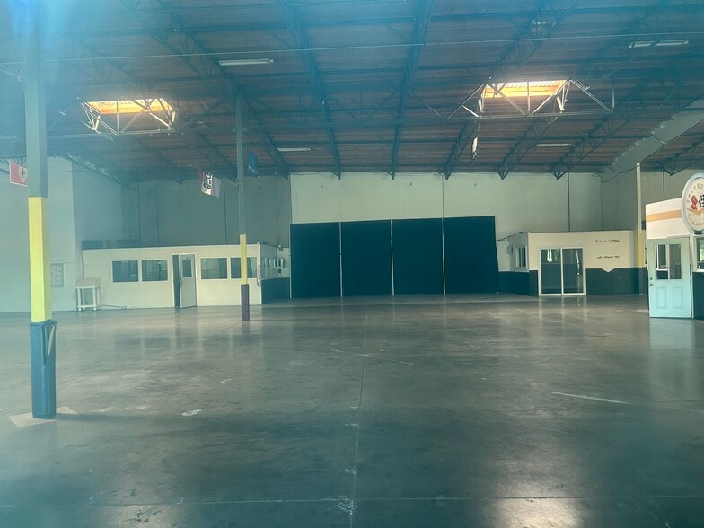 More Photos Of 5200-5234 Gateway Plaza Dr, Benicia Flex For Sale