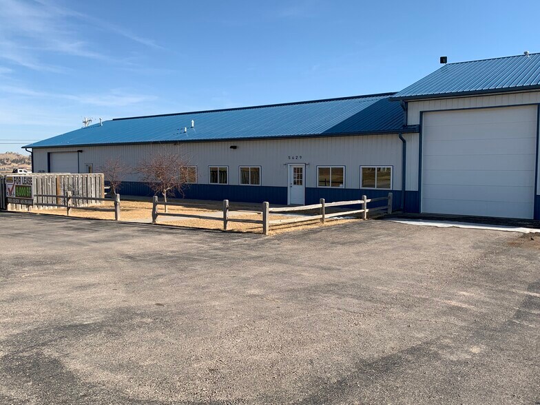 More Photos Of 5629 Bob Ln, Black Hawk Warehouse For Lease