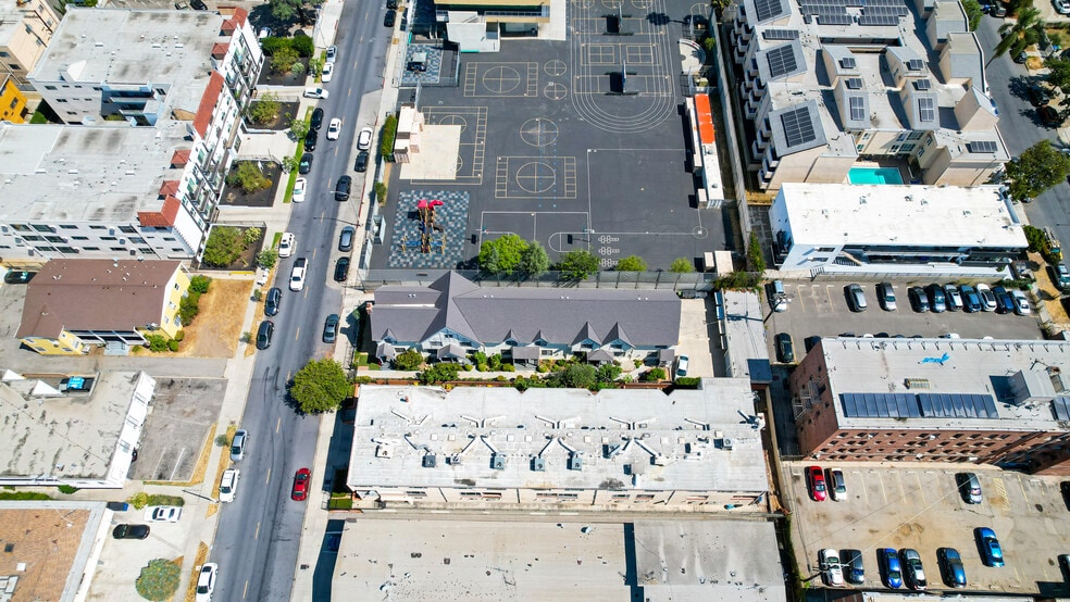 More Photos Of 248 S Hobart Blvd, Los Angeles Apartments For Sale