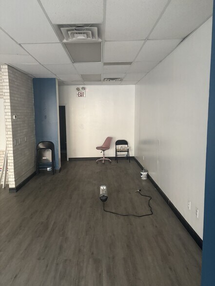 More Photos Of 140-148 Middle Ave, Elyria Office For Lease