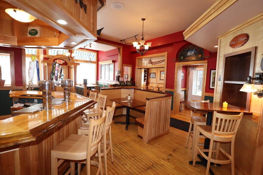 More Photos Of 250 Rittenhouse Ave, Bayfield Restaurant For Sale
