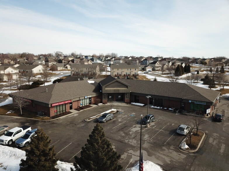 More Photos Of 6811-6831 S 167th St, Omaha Storefront Retail Office For Lease