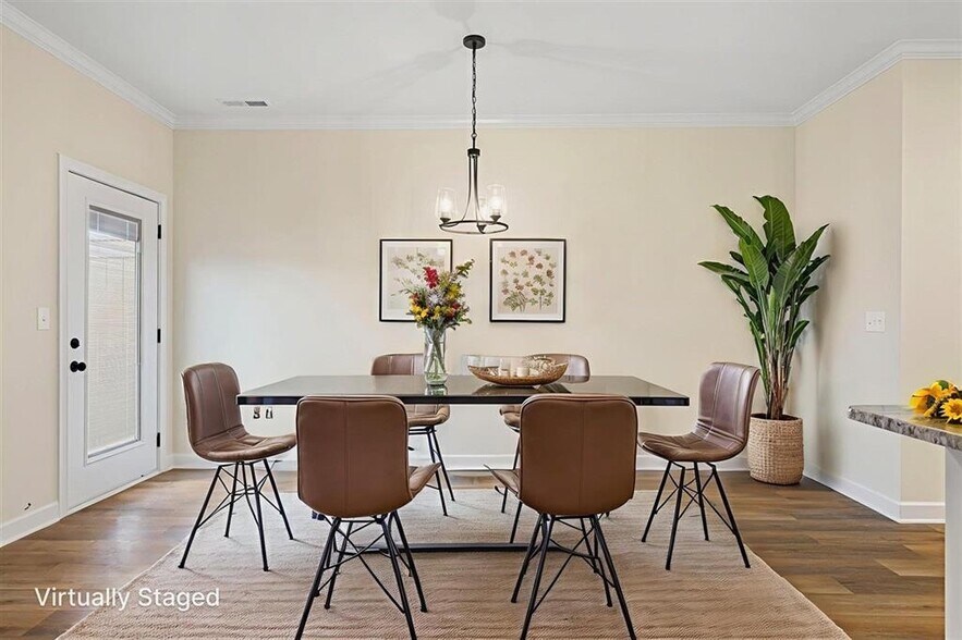 More Photos Of 721 Plano Rd, Bowling Green Apartments For Sale