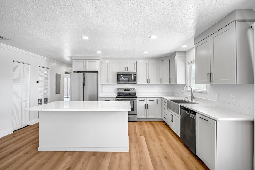 More Photos Of 3800 S US Highway 1, Grant-Valkaria Marina For Lease