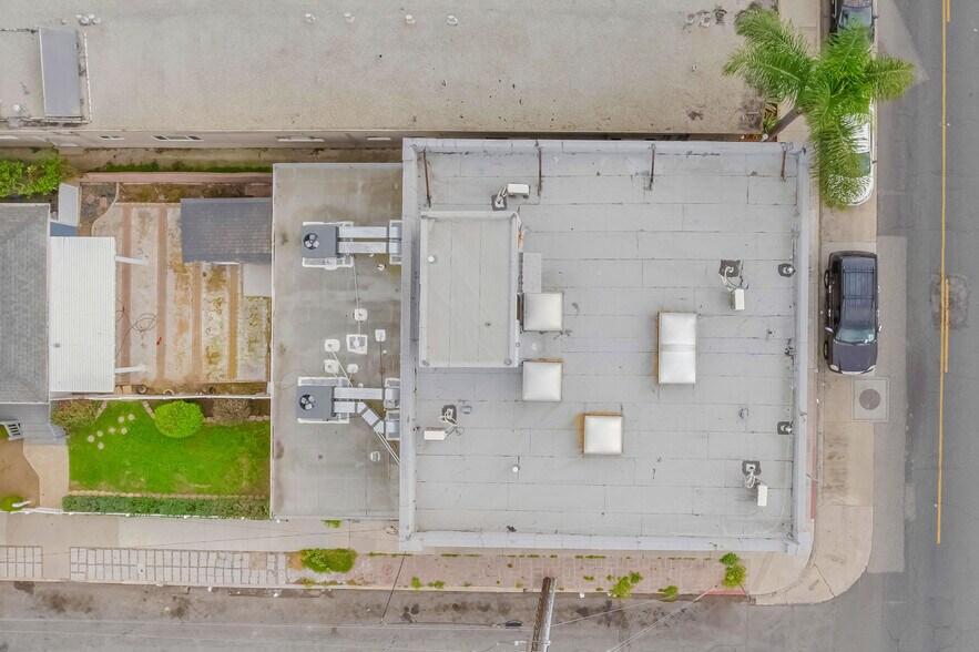 More Photos Of 1427 E 4th St, Long Beach Apartments For Sale