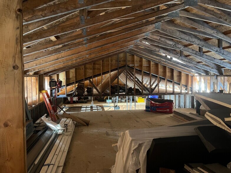 More Photos Of 2985 Mill Pl, Sauquoit Manufacturing For Sale