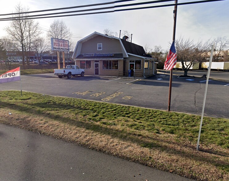 Primary Photo Of 1817 Highway 35, Wall Township Restaurant For Sale