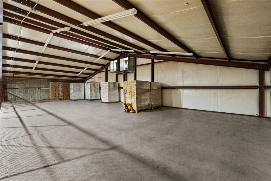 More Photos Of 3700 Reveille St, Houston Freestanding For Lease