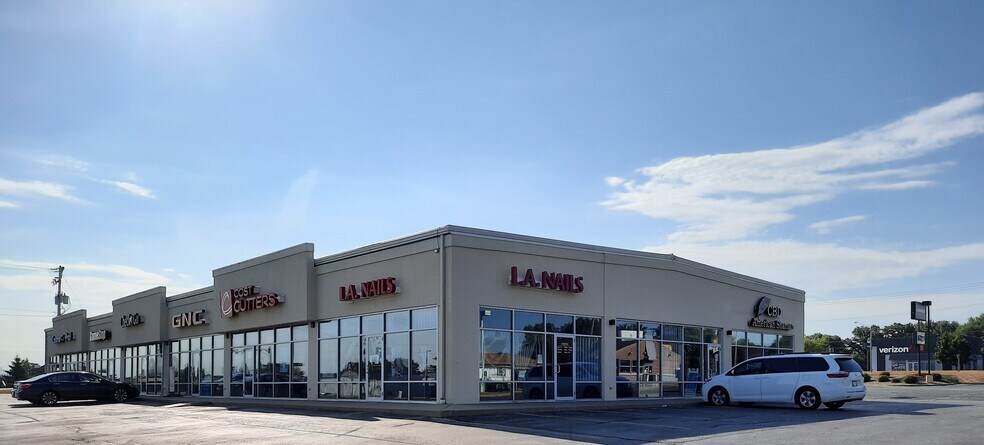More Photos Of 2416 W Mason St, Green Bay Freestanding For Lease