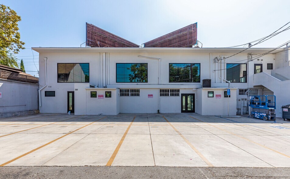 More Photos Of 501-511 N La Cienega Blvd, West Hollywood Storefront Retail Office For Lease