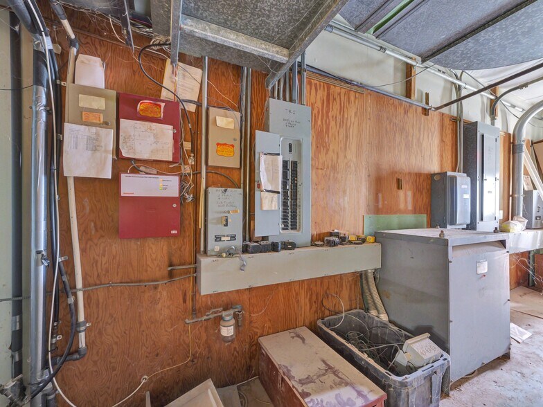 More Photos Of 239 US-206, Sandyston Manufacturing For Sale