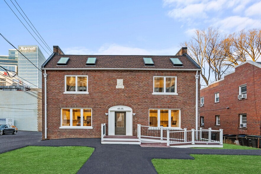 Primary Photo Of 4535 Avondale St, Bethesda Apartments For Sale