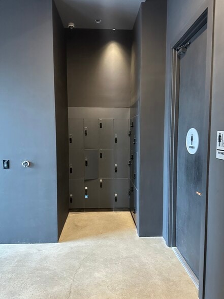 More Photos Of 5200 Wilshire Blvd, Los Angeles Apartments For Lease