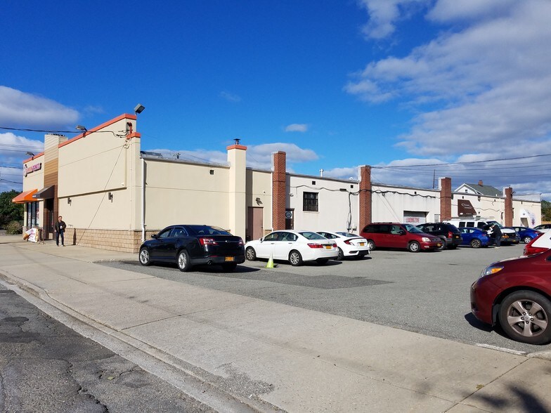 More Photos Of 34 Hempstead Tpke, Farmingdale Freestanding For Sale