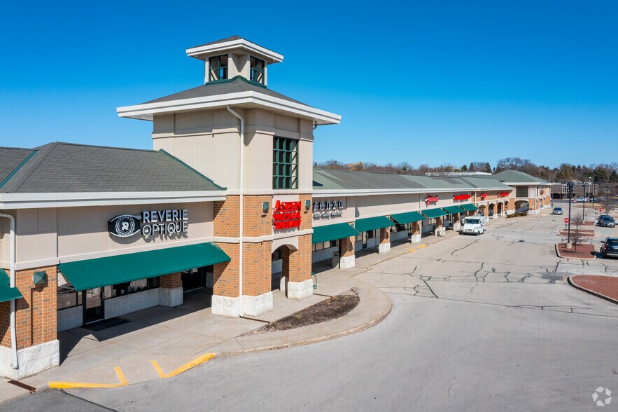 More Photos Of 2205 N Calhoun Rd, Brookfield Unknown For Lease