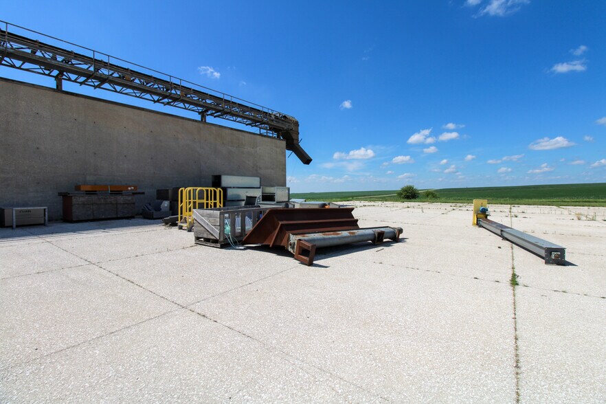 More Photos Of 6059 159th St, Galva Food Processing For Sale
