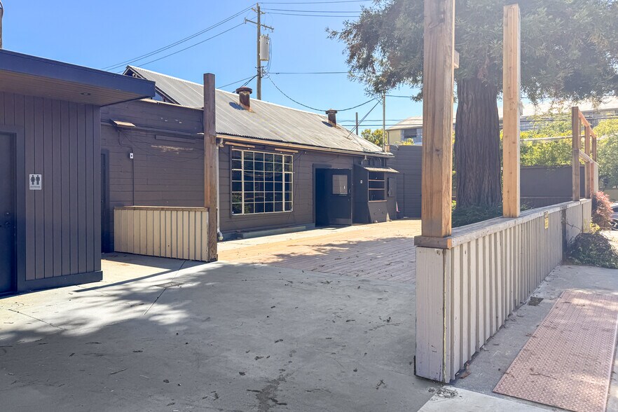 More Photos Of 5862-5872 Doyle St, Emeryville Restaurant For Sale