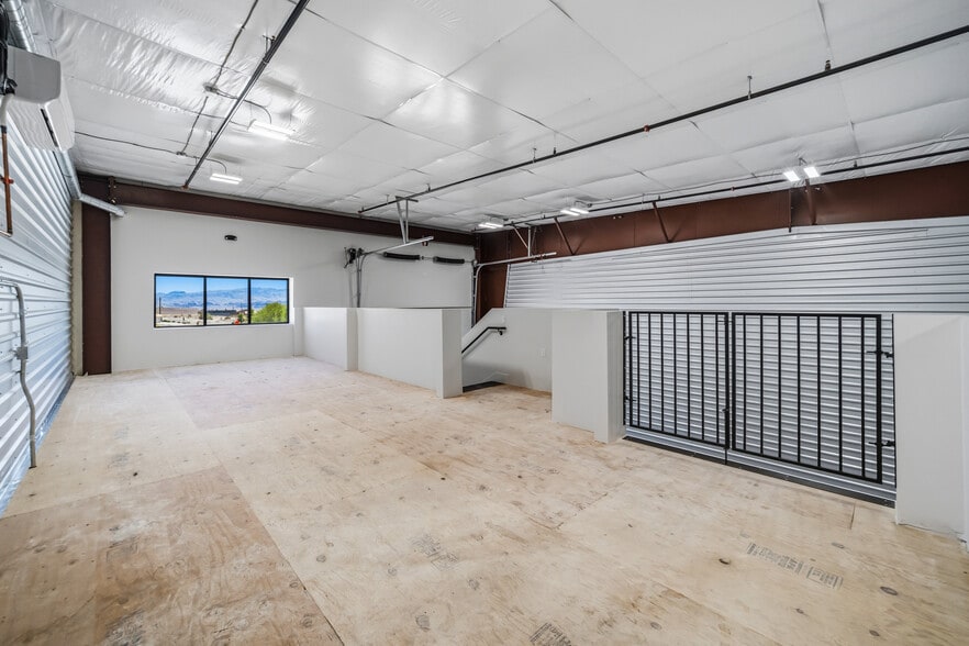 More Photos Of 2995 Kiowa Blvd N, Lake Havasu City Warehouse For Lease