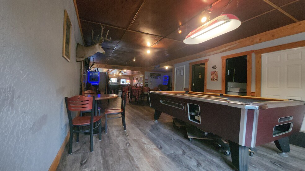 More Photos Of 10786 Highway 126, Mapleton General Retail For Sale