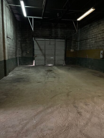 Primary Photo Of 1901 Old Butler Rd, New Castle Warehouse For Sale