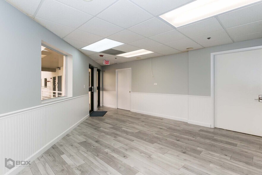 More Photos Of 2405-2425 N University Dr, Coral Springs Loft Creative Space For Lease