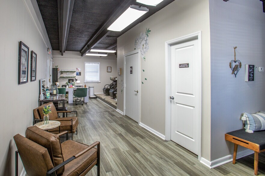 More Photos Of 1500 South St, Leesburg Storefront Retail Office For Sale