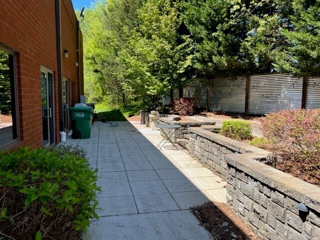 More Photos Of 4397 Federal Dr, Greensboro Flex For Lease