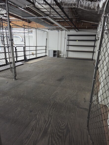More Photos Of 20600 Plummer St, Chatsworth Manufacturing For Lease