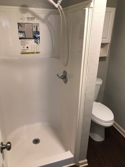 More Photos Of 511 W Cleveland St, Alvin Apartments For Sale