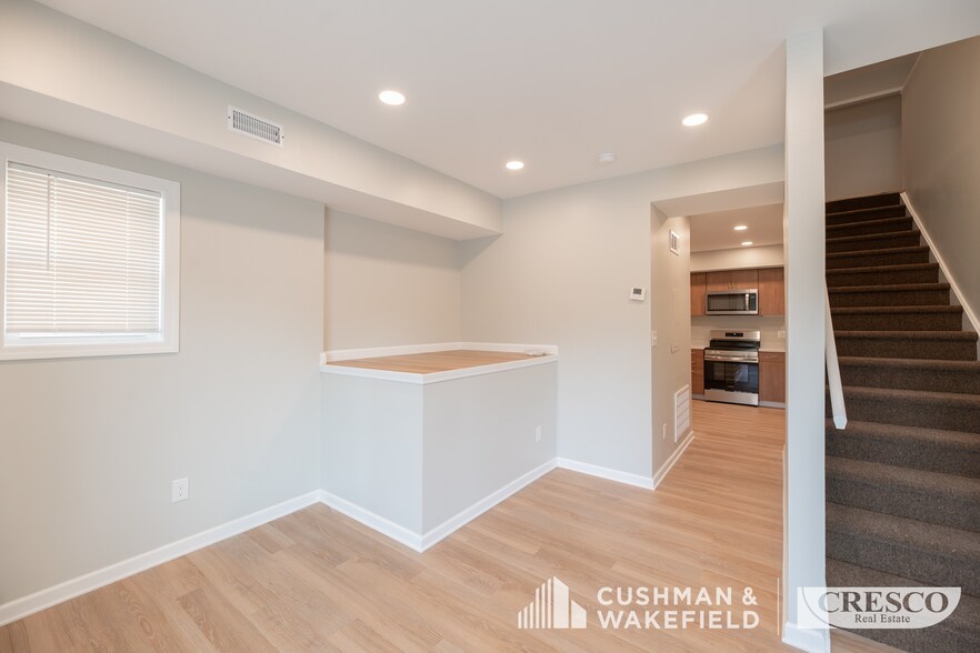 More Photos Of 1020 Kenilworth Ave, Cleveland Apartments For Sale