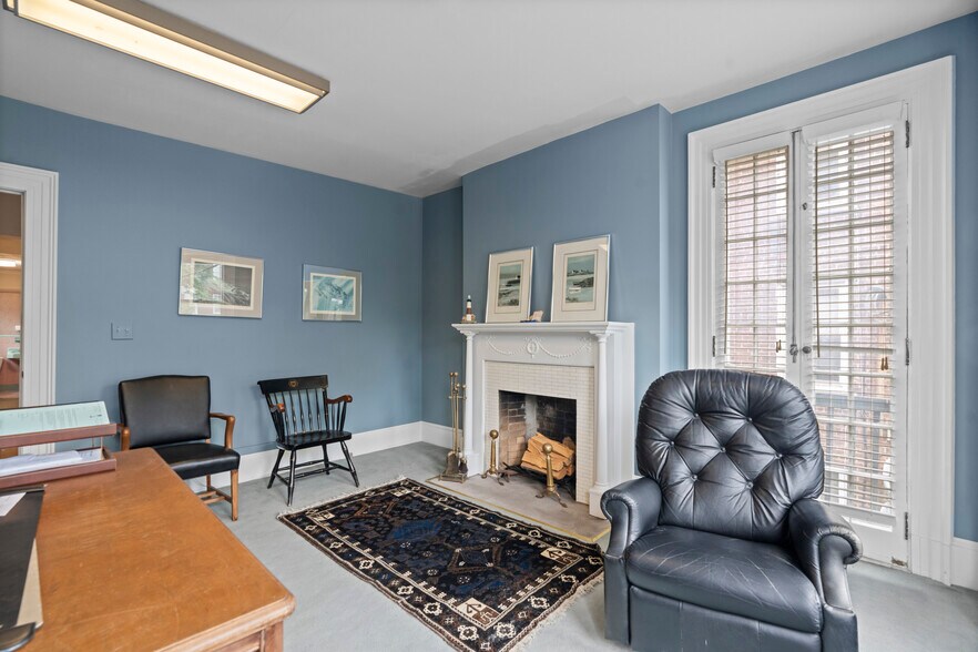 More Photos Of 1481 Chapel St, New Haven Office For Sale