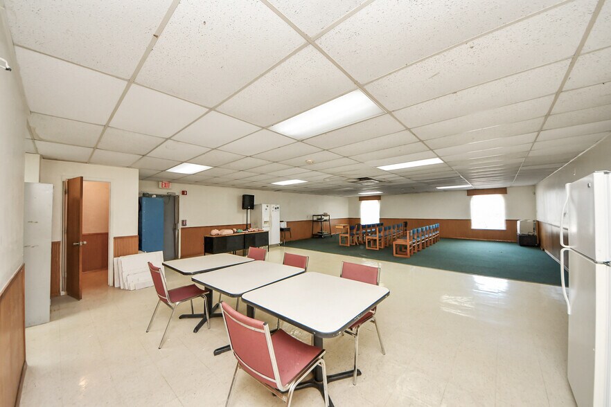 More Photos Of 6902 Cook Rd, Houston Flex For Lease