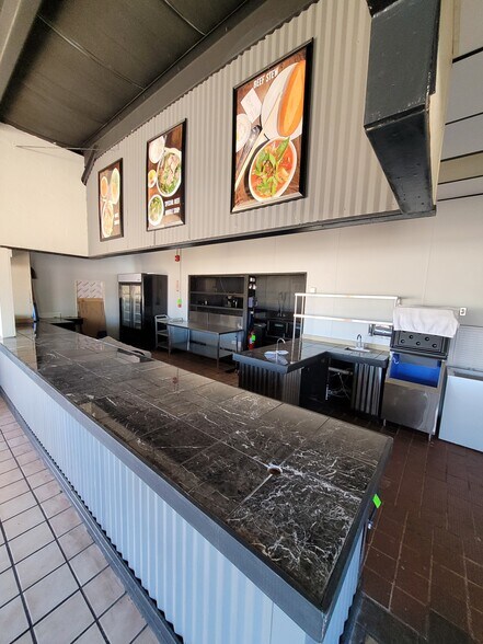 More Photos Of 801 SW 11th St, Lawton Restaurant For Sale