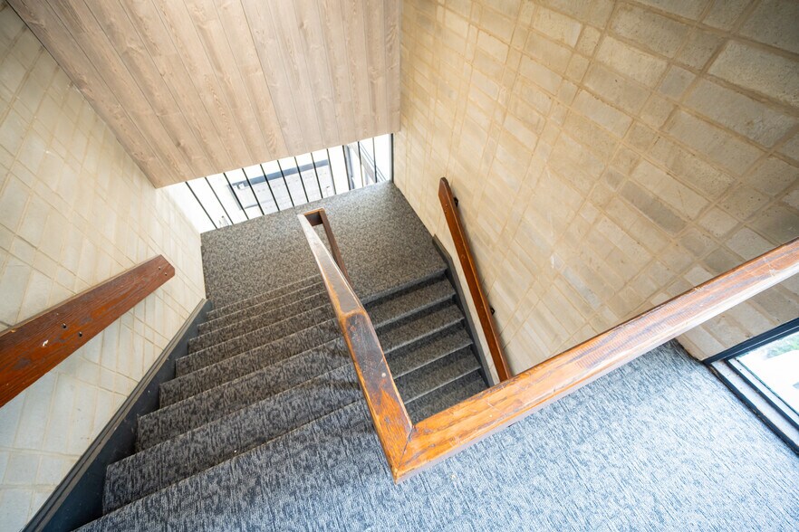More Photos Of 1102 Salem Ave, Dayton Apartments For Sale