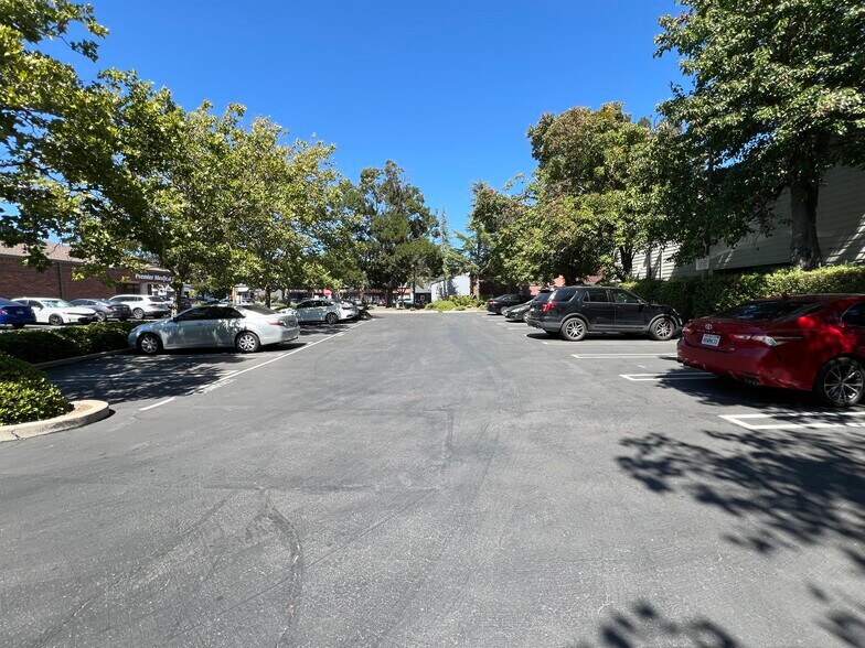 More Photos Of 1081 Market Pl, San Ramon Medical For Sale