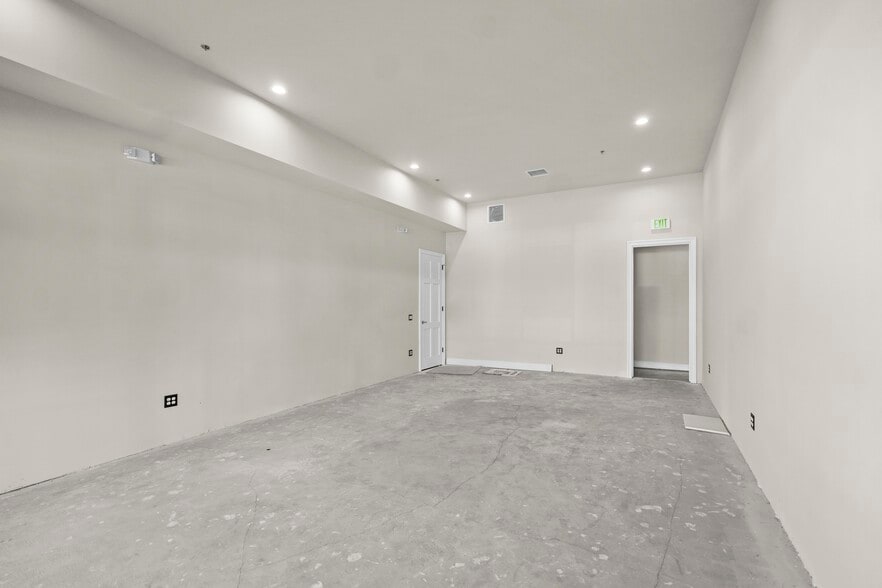 More Photos Of 9400 Valley Blvd, Rosemead Storefront For Lease