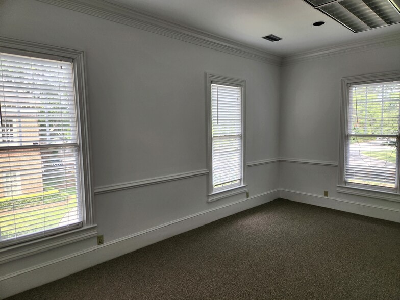 More Photos Of 313 Plantation Chase, St Simons Island Office For Lease