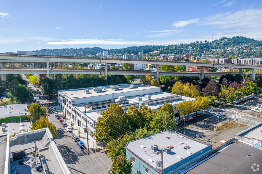 More Photos Of 1715 NW 17th Ave, Portland Loft Creative Space For Sale