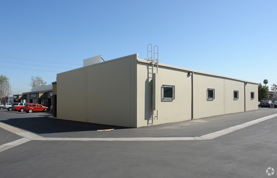 More Photos Of 1244-1250 E Orangethorpe Ave, Fullerton Unknown For Lease