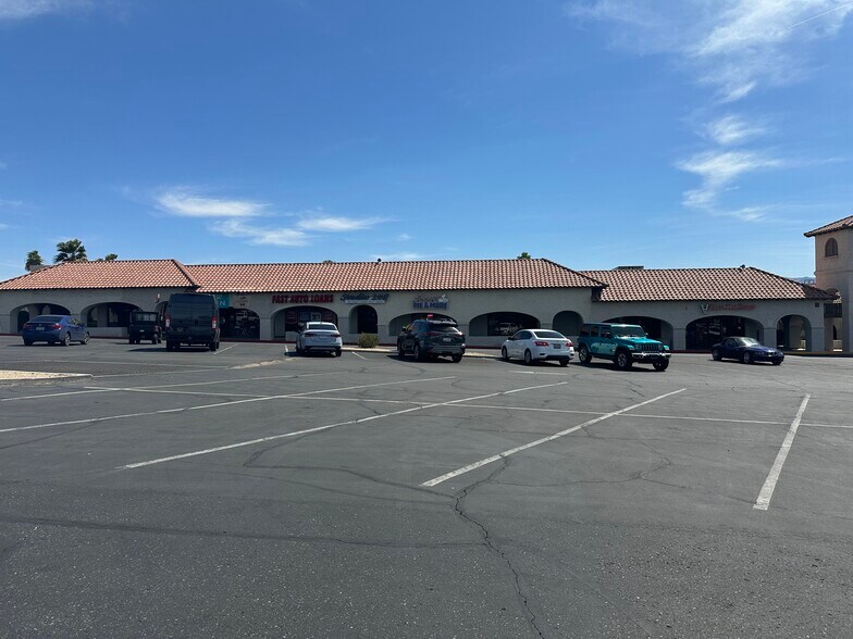 More Photos Of 1850-1870 Mcculloch Blvd N, Lake Havasu City General Retail For Sale