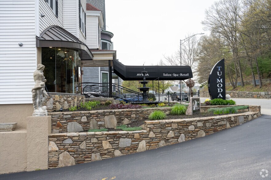 More Photos Of 574 Pleasant St, Worcester Apartments For Sale