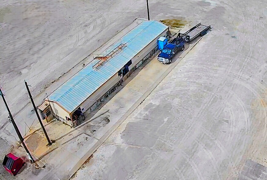 More Photos Of 8523 US 271S Hwy, Powderly Light Distribution For Sale