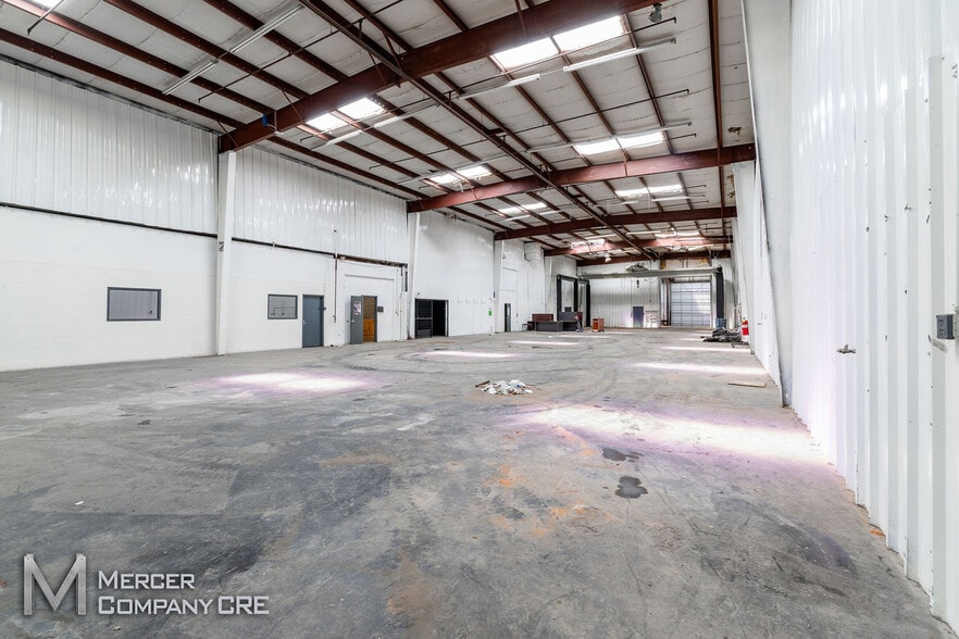 More Photos Of 1635 SE 29th St, Oklahoma City Warehouse For Sale