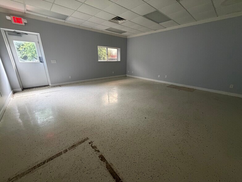 More Photos Of 2991 New Hopewell Rd, Hartsville Industrial For Lease