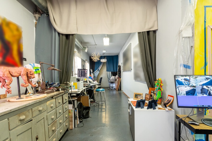 More Photos Of 831 S Main St, Burbank Warehouse For Sale
